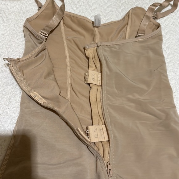 Shapewear - Picture 7 of 8